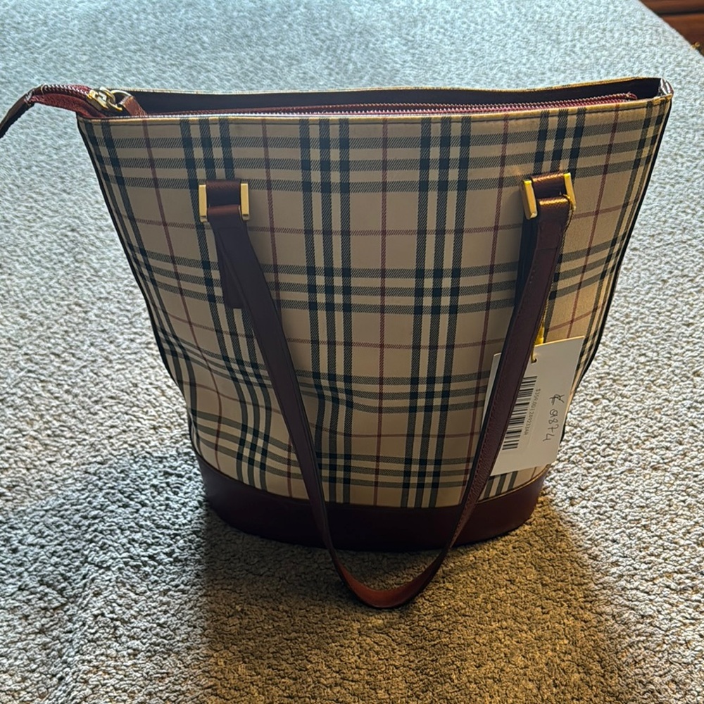 Burberry plaid tote bag
